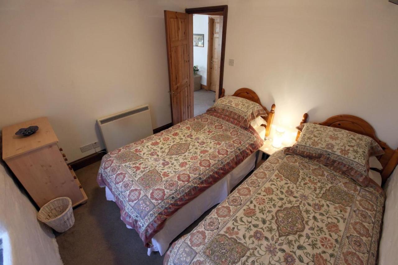Holiday home Inviting 2-bed In Newcastle Emlyn